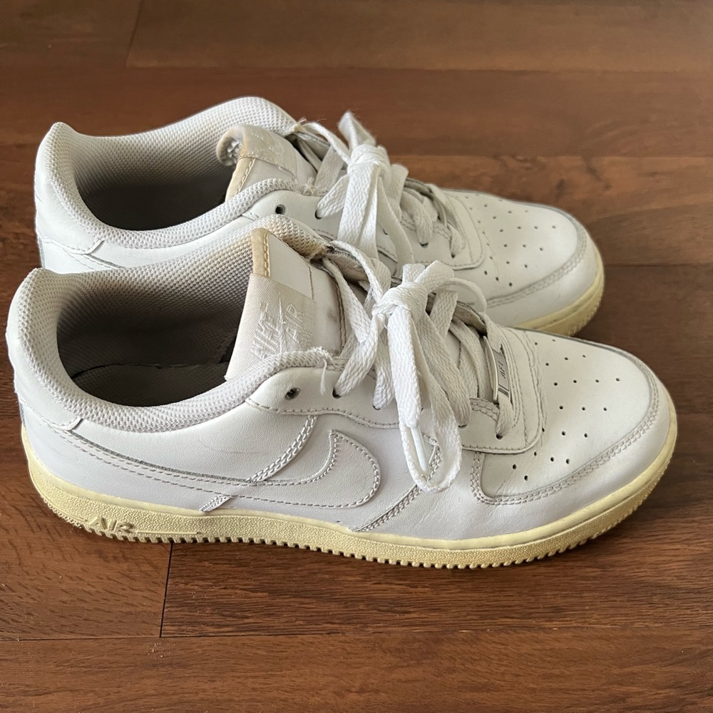 Kids Nike Air Force Ones Size 7